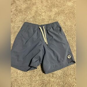 Vuori Kore Athletic Shorts Mens Small Lined 7" Inseam Performance Blue Euc